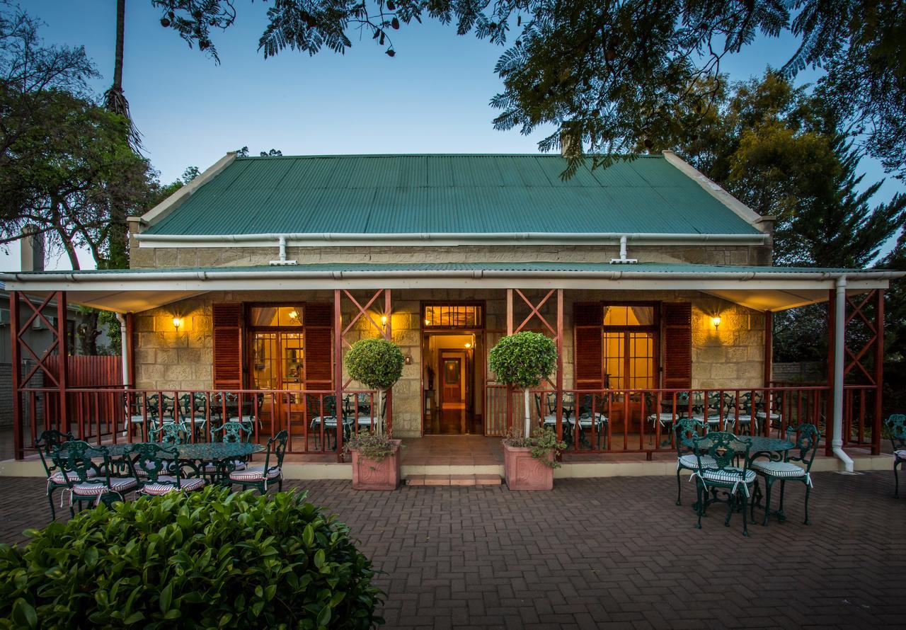 88 Baron Van Reede Guesthouse Oudtshoorn Exterior photo